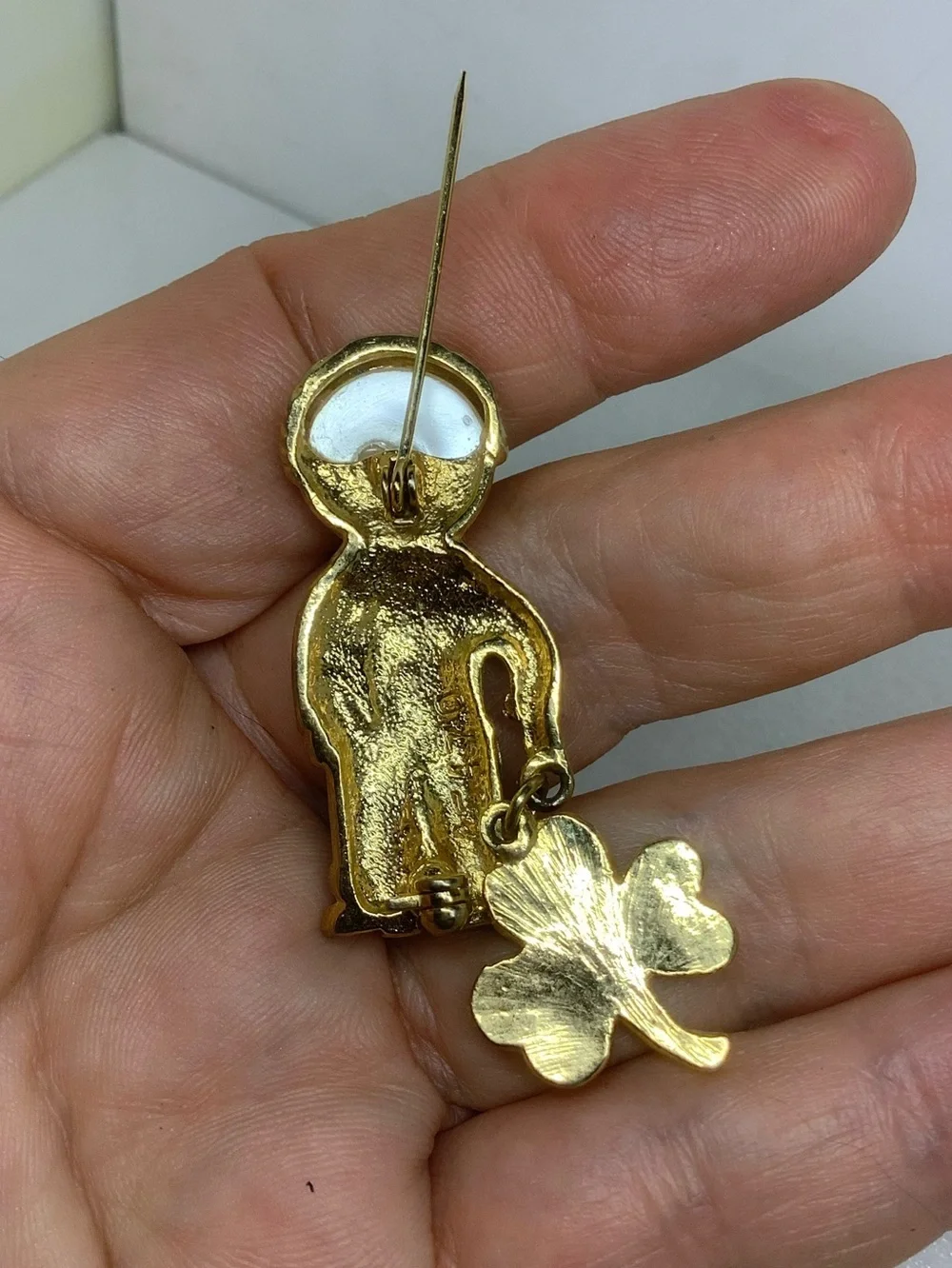 N/A charming gold